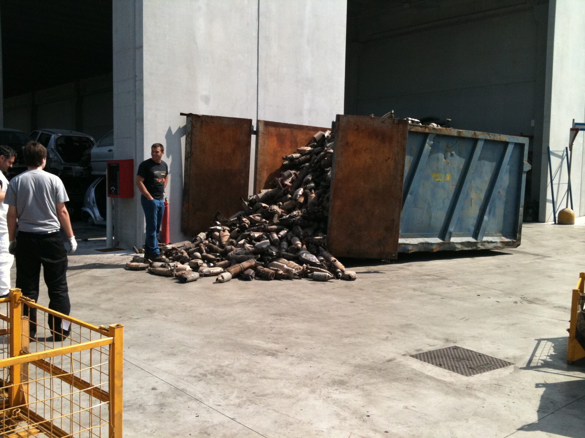 Pots catalytiques empilés — collecte et recyclage